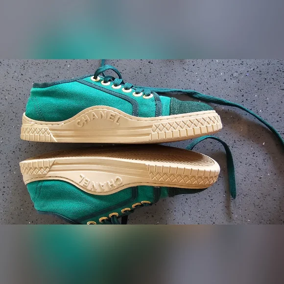 Chanel Sneaker Made In Italy💚 - Picture 9 of 17